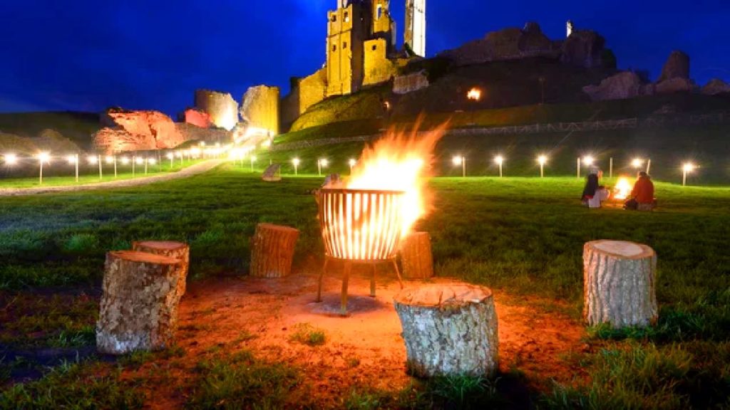 Christmas Festivities at Corfe Castle – Corfe Castle